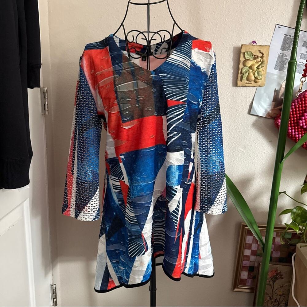 Alberto Makali V Neck Distressed Top M